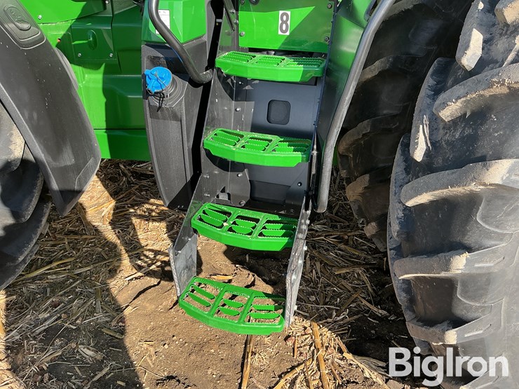 2024-john-deere-8r-370-image-10
