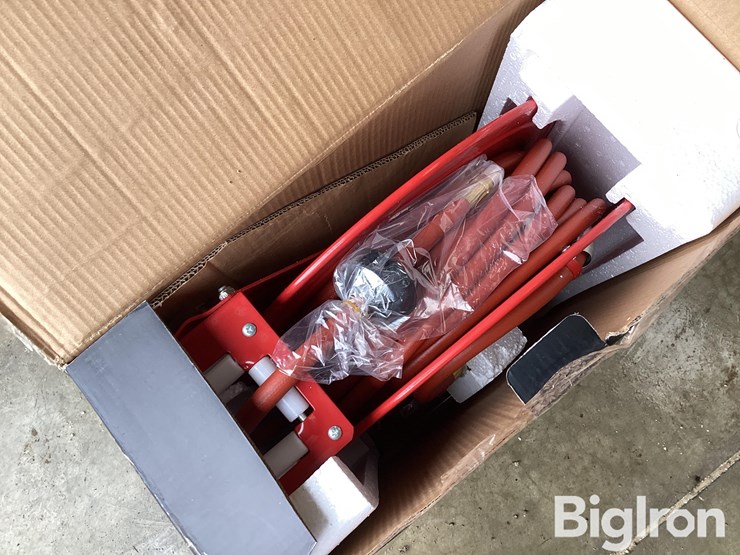 tekton-50’-3/8"-auto-retracting-air-hose-reel-image-9