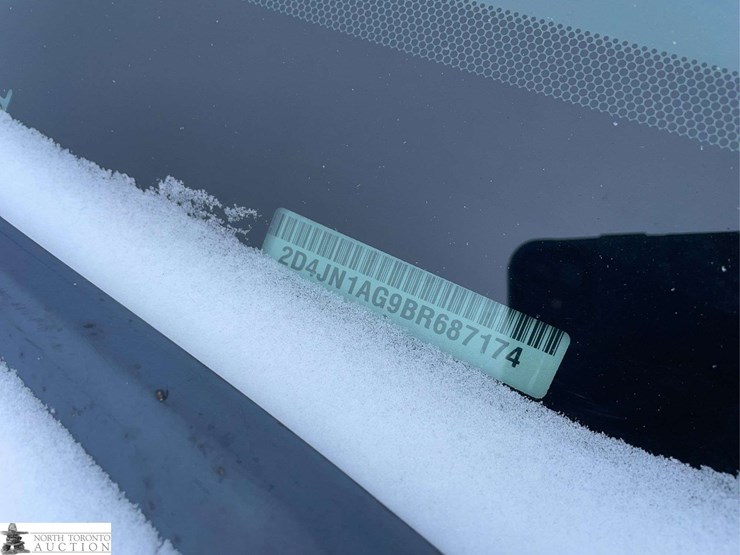 2011-dodge-grand-caravan-image-7