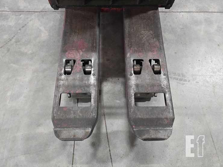 raymond-8400-image-15