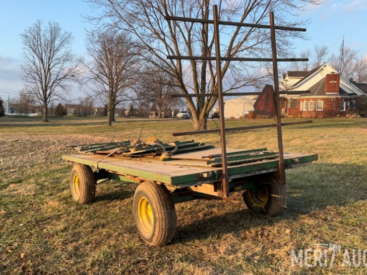 14ft.-hay-rack-on-john-deere-running-gear-image-4
