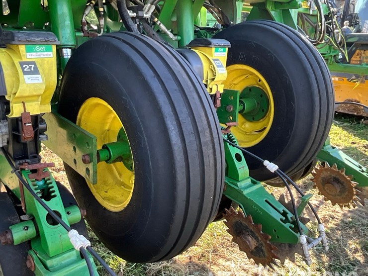 john-deere-1790-image-46
