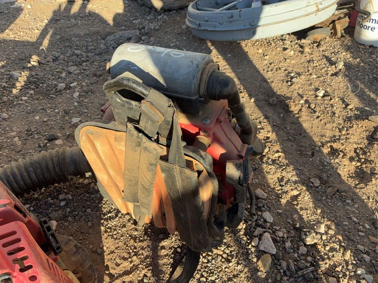 (2)-backpack-blowers-image-11