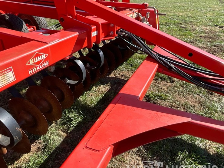 2016-kuhn-krause-8005-excelerator-verticle-tillage-tool-image-63