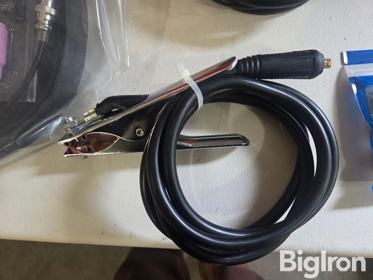 black-widow-358mp-plasma-cutter-image-5