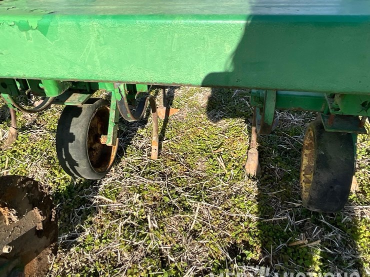 john-deere-8-image-16