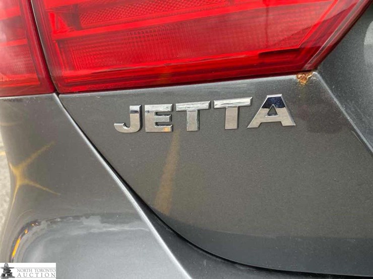 2011-volkswagen-jetta-comfortline-4dr-sedan-image-24