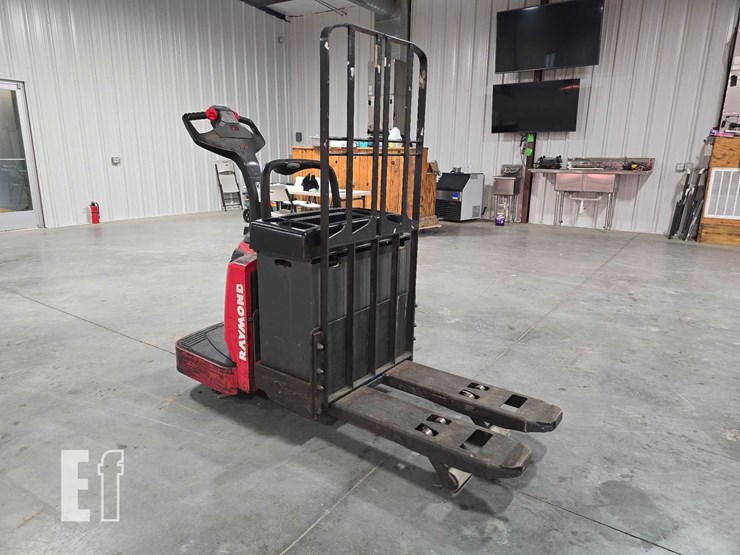 raymond-8410-image-2