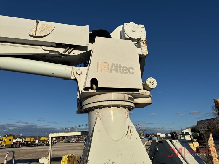 2005-international-durastar-4300-image-10