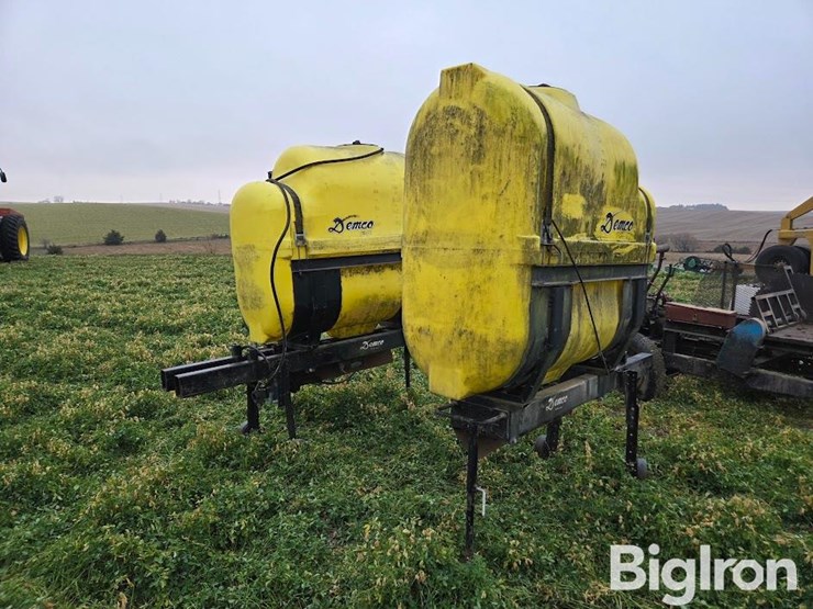 demco-saddle-tanks-image-3