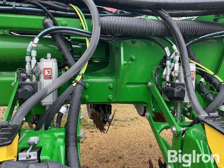 2025-john-deere-1775nt-image-20