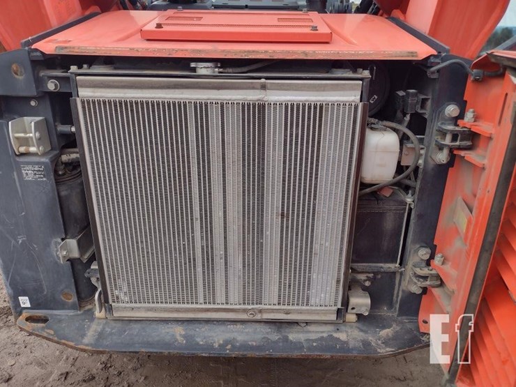 2019-kubota-svl95-2s-image-37