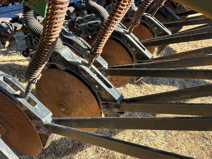 john-deere-8300-image-12