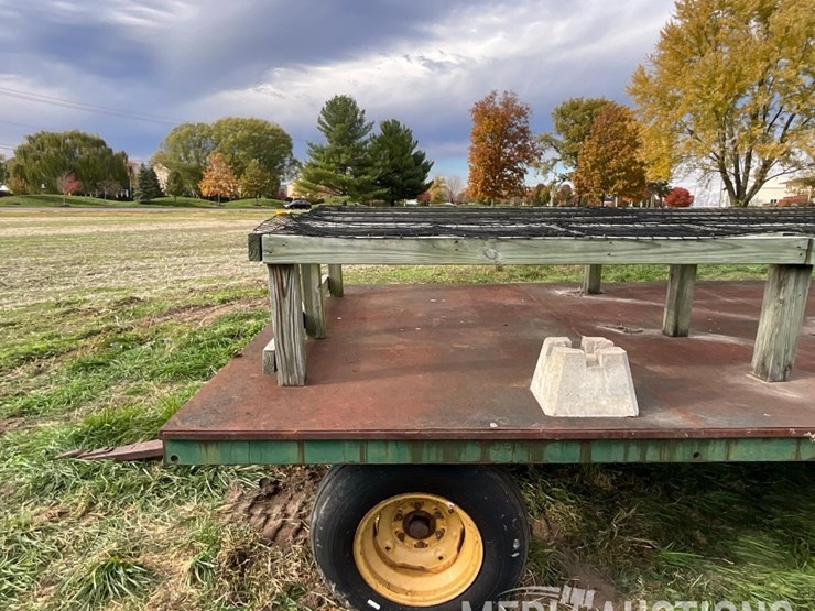20ft.-hay-rack-with-steel-deck-image-14