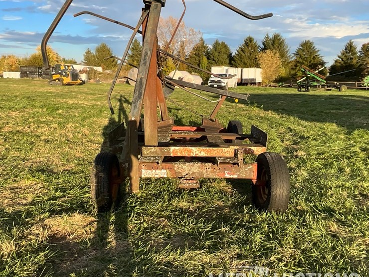 kelderman-6-row-corn-reel-on-cart-image-10