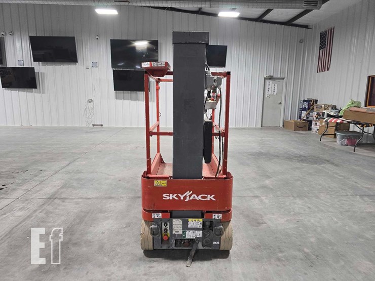 2011-skyjack-sj12-image-7