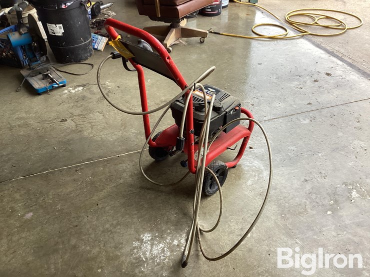 troy-bilt-2400psi-power-washer-image-5