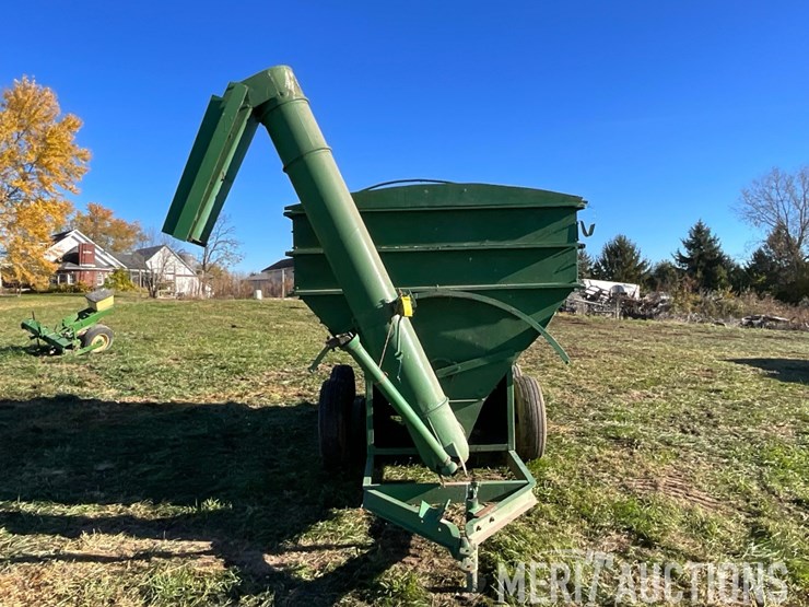 tandem-axle-2-compartment-feed-wagon-image-8