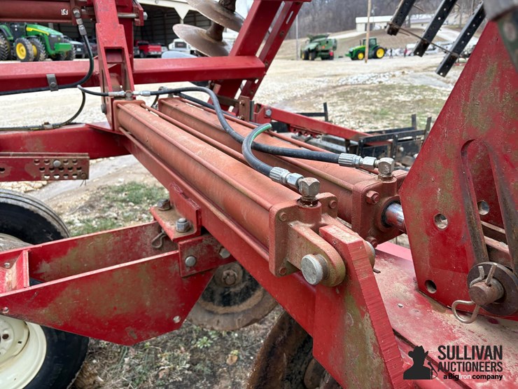 case-ih-3900-image-15