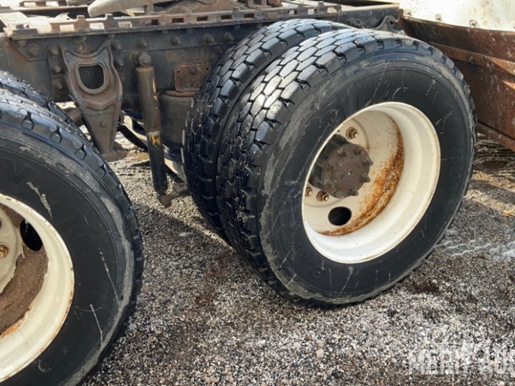 1999-international-9100-image-32