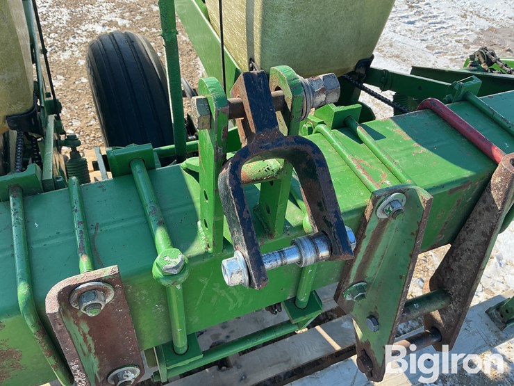 john-deere-30-image-12