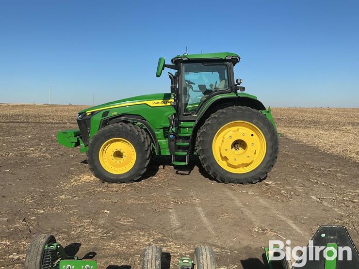 2024-john-deere-8r-370-image-8