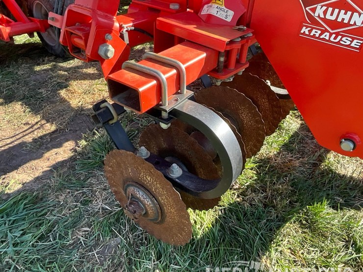 2016-kuhn-krause-8005-excelerator-verticle-tillage-tool-image-58