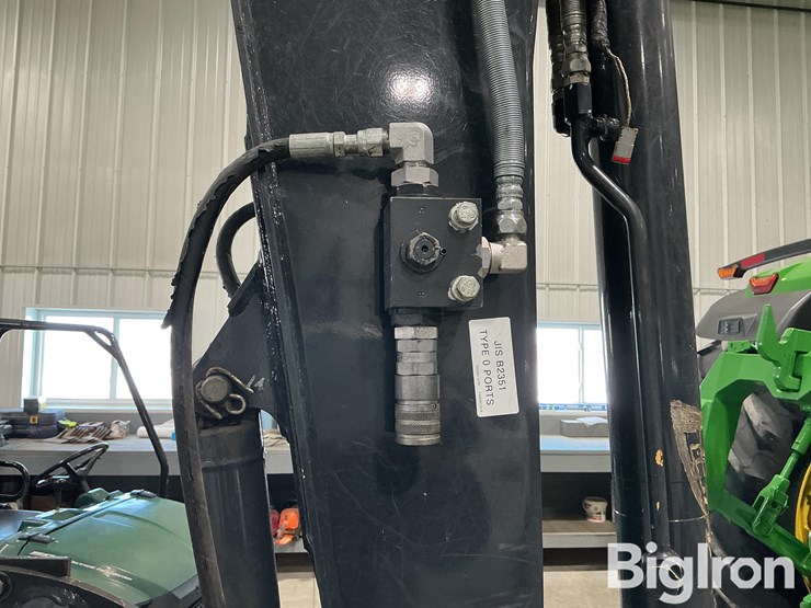 2023-deere-60g-image-18