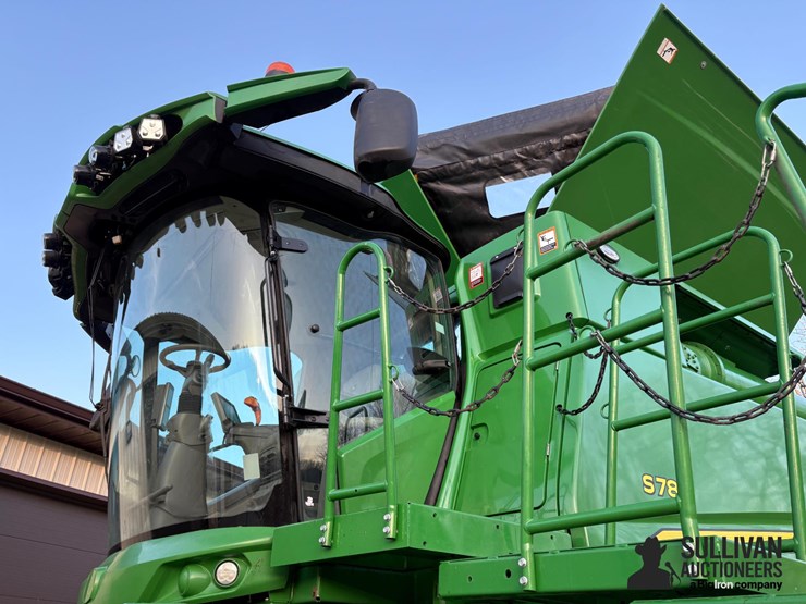 2018-john-deere-s780-image-11