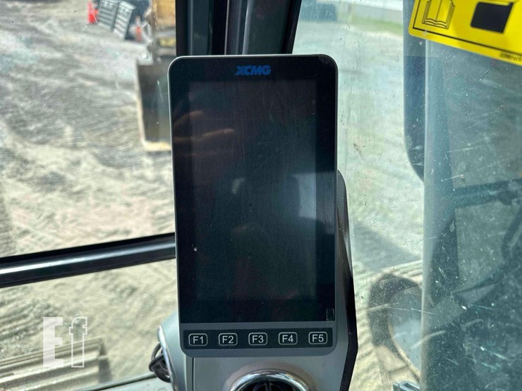 2023-xcmg-xe210u-image-18