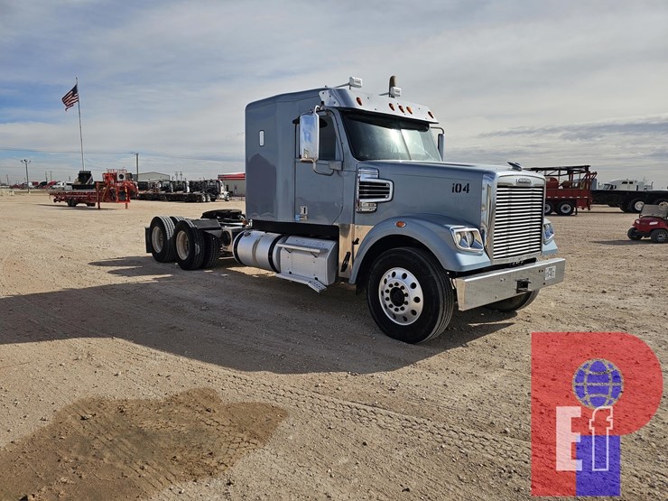 2015-freightliner-t/a-sleeper-haul-truck-32651-image-4
