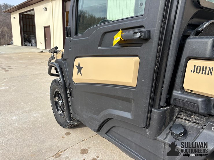 2022-john-deere-xuv835m-4x4-utv-image-14