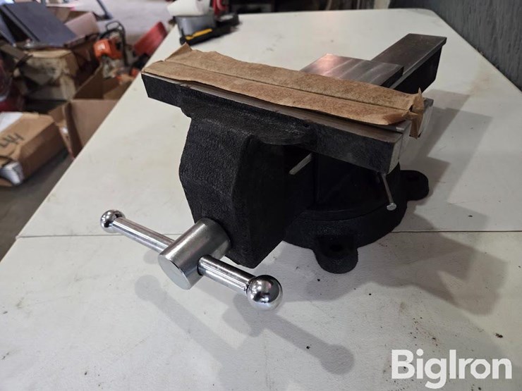 viper-bench-vise-image-7