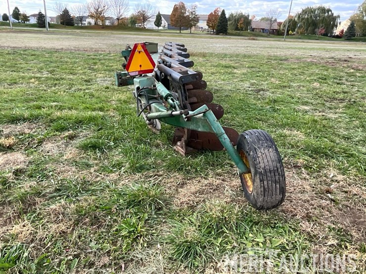 john-deere-2700-image-5