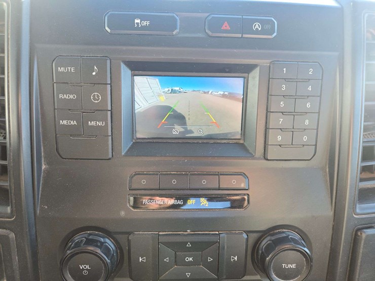 2020-ford-f150-xl-image-15