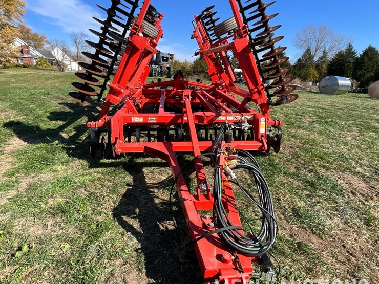 2016-kuhn-krause-8005-excelerator-verticle-tillage-tool-image-7
