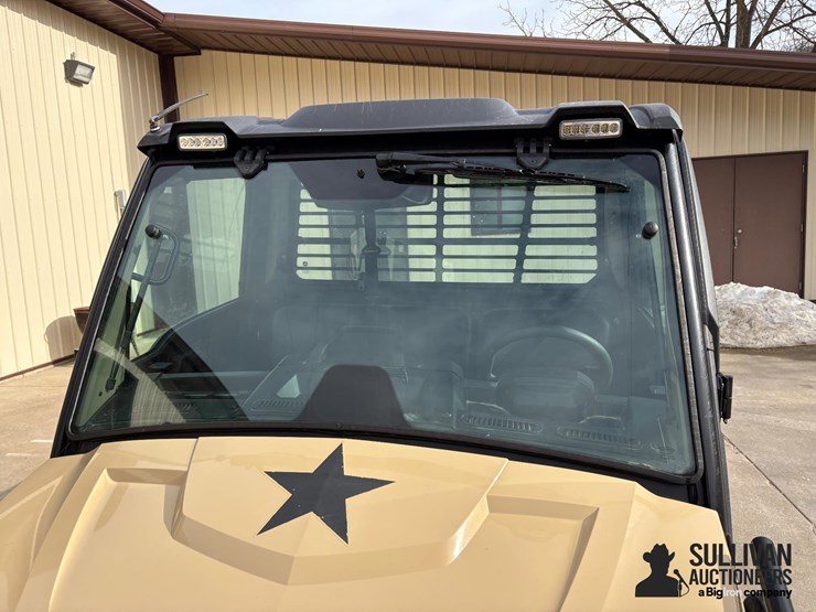 2022-john-deere-xuv835m-4x4-utv-image-17