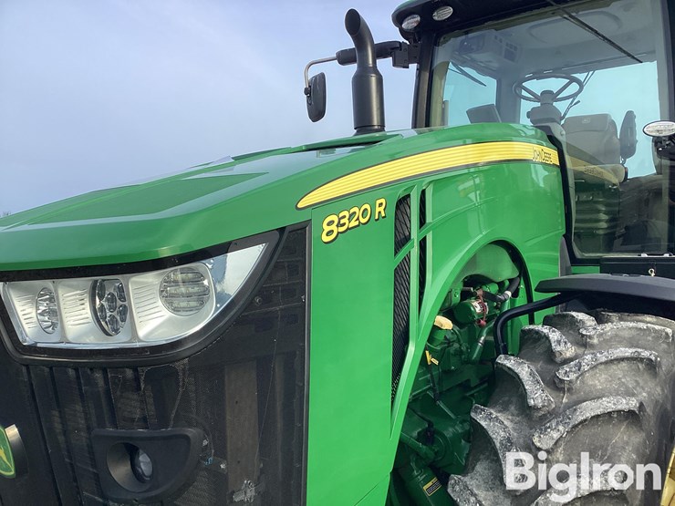 2014-john-deere-8320r-image-13