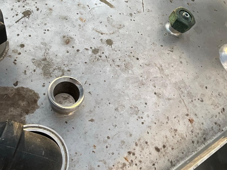 chester-jensen-company-500-stainless-steel-tank-image-14