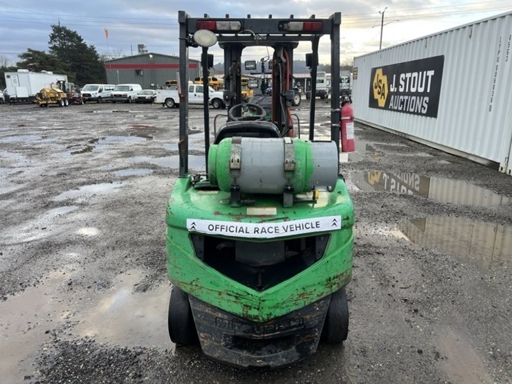 2008-mitsubishi-fg25n-image-5