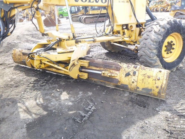 2004-volvo-g86-image-36