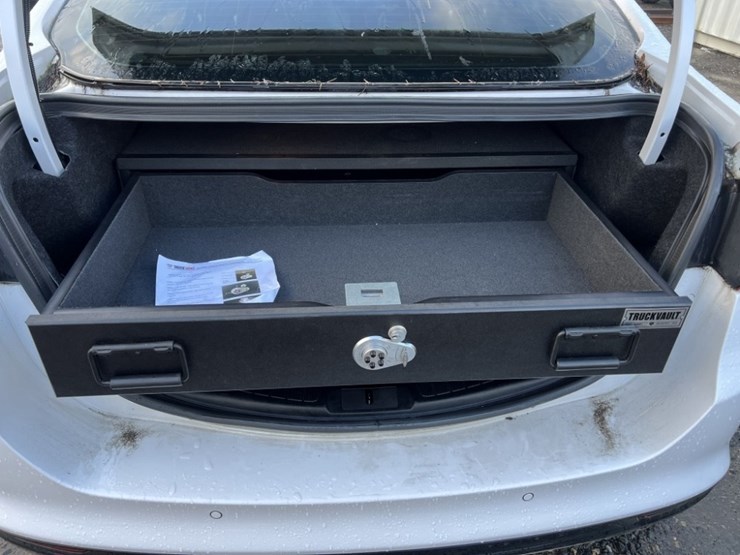 2017-ford-fusion-se-awd-sedan-image-17