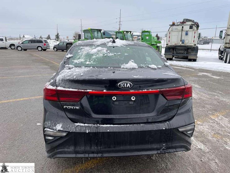 2019-kia-forte-fe-image-5