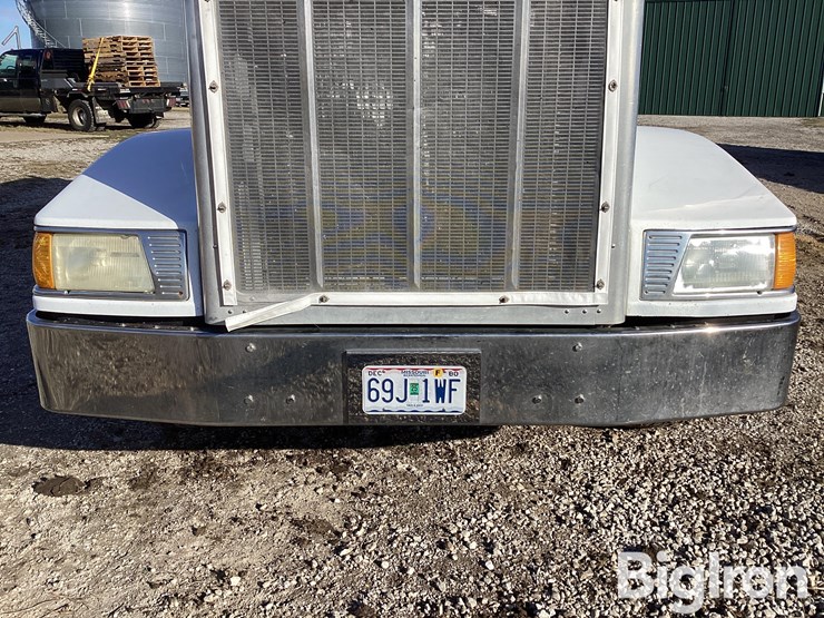 1995-peterbilt-377-image-9