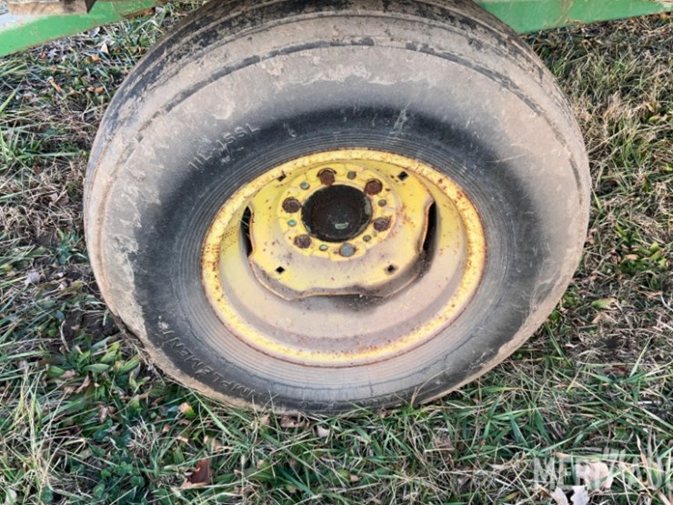 14ft.-hay-rack-on-john-deere-running-gear-image-10