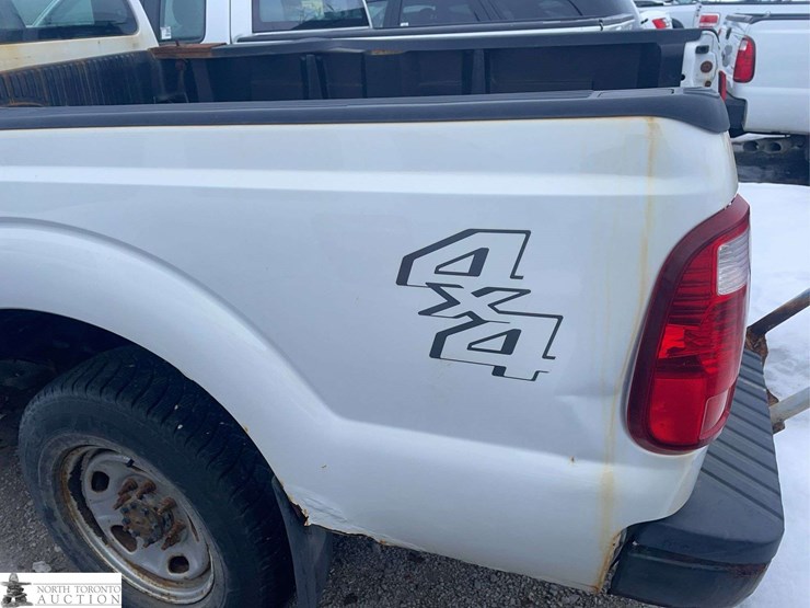 2011-ford-f250-image-32