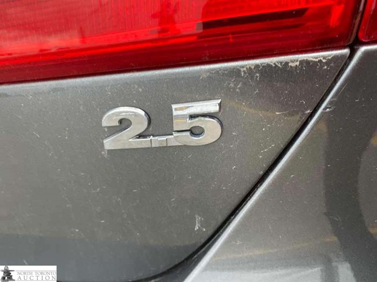 2011-volkswagen-jetta-comfortline-4dr-sedan-image-11