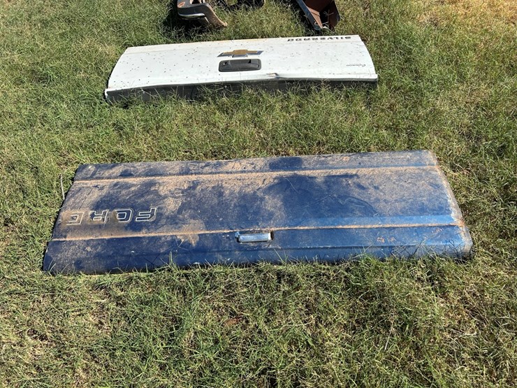 #62-•-ford-tailgate-image-3