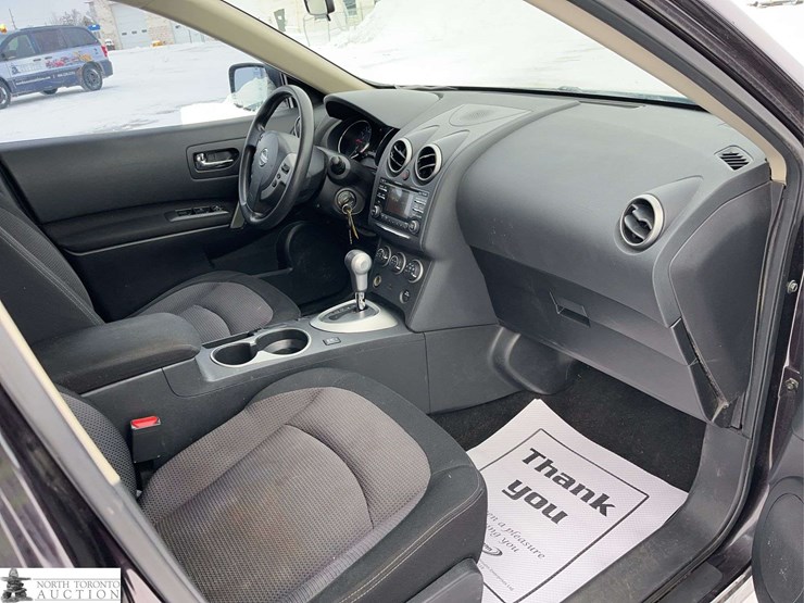 2013-nissan-rogue-image-30