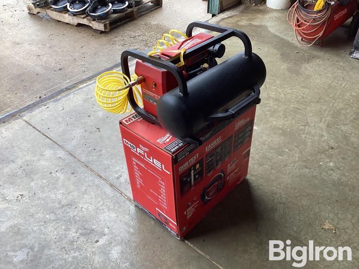milwaukee-m18-air-compressor-image-7